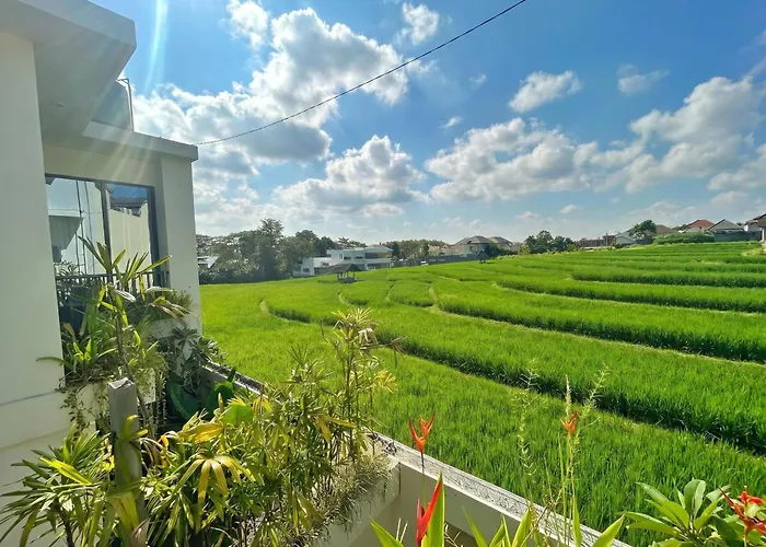 アパート Private 3br By Pandawa *